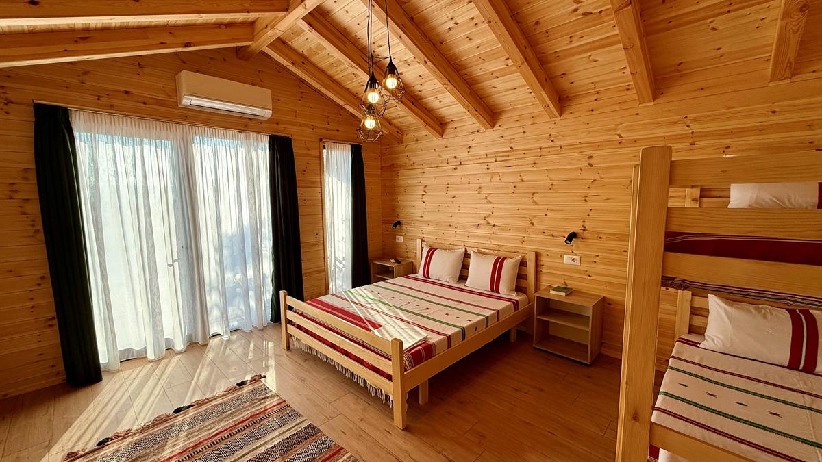 Triple Room with Balcony and View