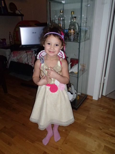 Create a visual representation of Ester Elin Lima Amdal's perspective 'Through My Lens.' Imagine a camera lens focusing on a scene, with the resulting photograph displayed prominently. The scene could be a landscape, a portrait, or a still life, depending on her photographic style. Use a color palette that reflects her artistic preferences – perhaps warm and earthy tones for nature photography, or bold and vibrant colors for street photography. Add elements like lens flares, bokeh effects, and light leaks to enhance the feeling of authenticity. The overall composition should feel artistic and personal, inviting viewers to see the world through her eyes.