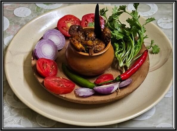 A collage of iconic travel landmarks and delicious food dishes from around the world, artistically arranged to convey a sense of global exploration and culinary adventure. Each element is highly detailed and visually appealing. 4K resolution, vibrant colors, diverse imagery.