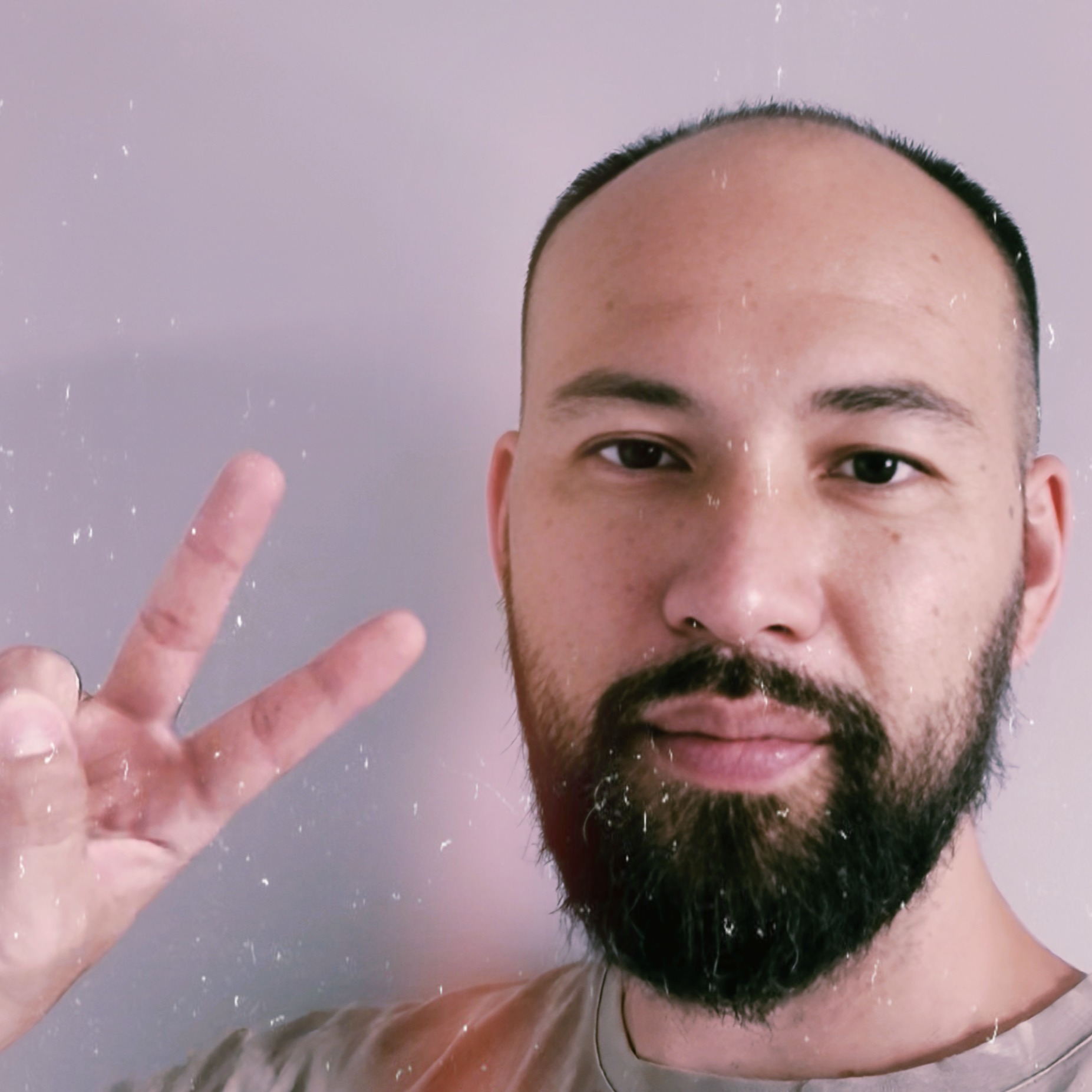 A close-up, photorealistic portrait of a confident, yet approachable IT consultant. The consultant is wearing a modern business attire and has a warm, intelligent expression. The background is blurred, hinting at a dynamic cityscape. The lighting is soft and natural, highlighting the consultant's features. Focus on conveying trustworthiness, experience, and passion for technology. The image should evoke a sense of competence and reliability. Style: Professional, authentic, and slightly artistic. Camera: Canon EOS R5, 85mm lens. Resolution: 8K. Props: A subtle tech gadget (e.g., smartwatch) to indicate industry relevance.