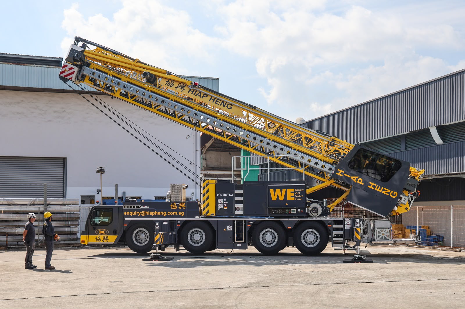 Liebherr MK88 side profile
