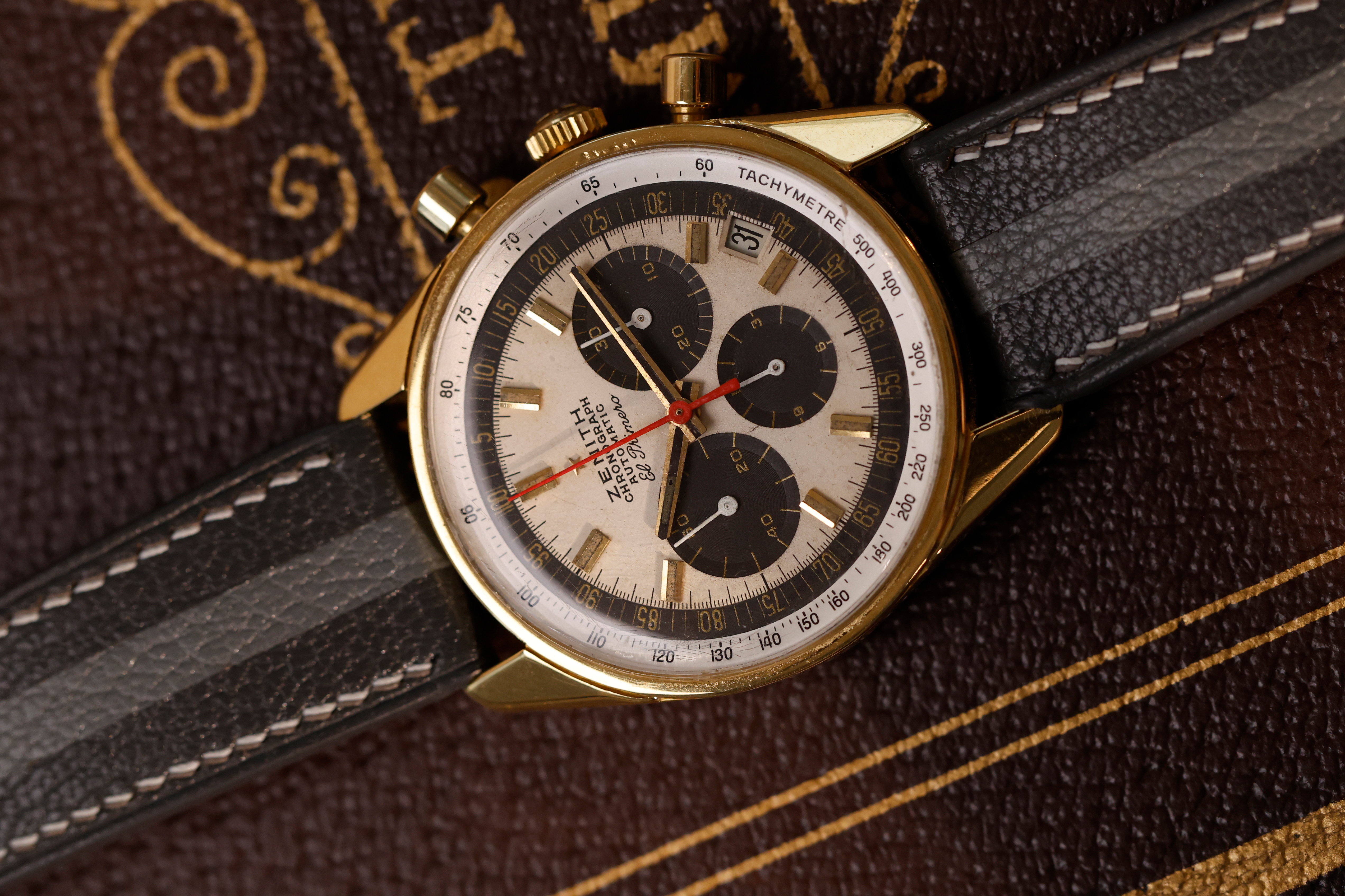 Featured vintage watch 3