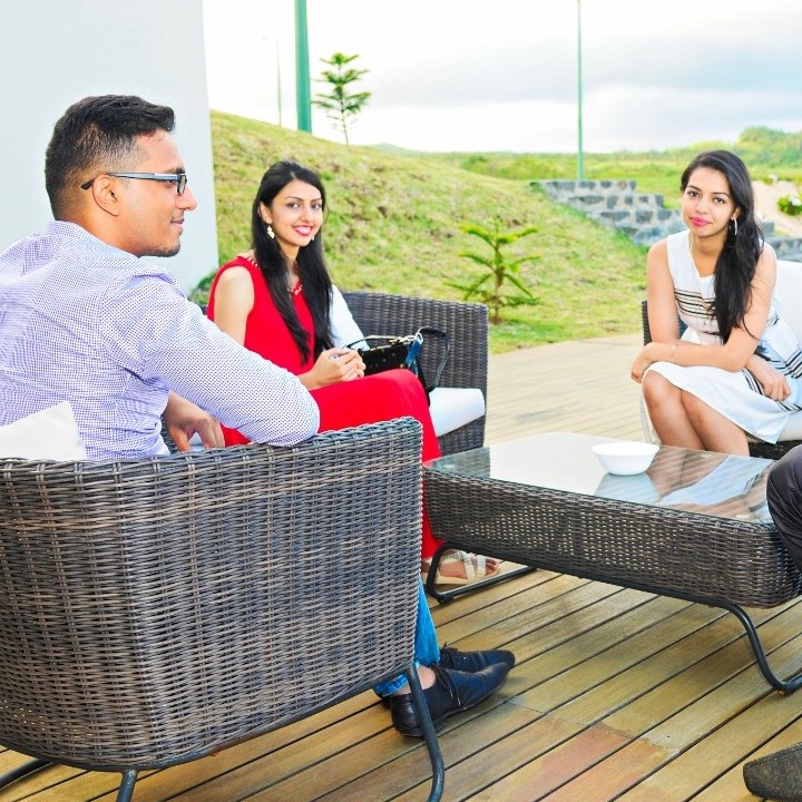 A panoramic view of a stunning venue, showcasing its unique architectural features, scenic surroundings, and elegant ambiance. Natural, panoramic lighting. 4K resolution.