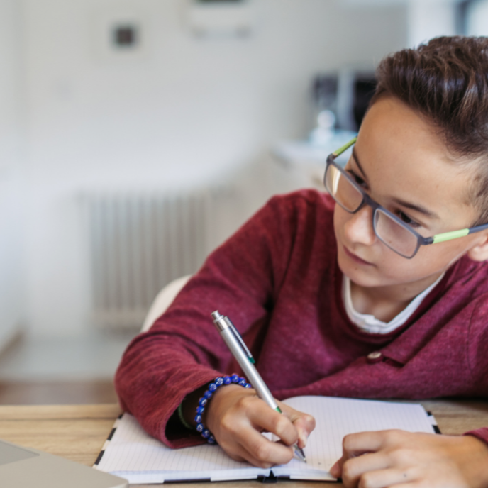 A photorealistic image showcasing an online French conversation group in action. Depict a virtual meeting space with several students from diverse backgrounds enthusiastically participating in a discussion. Focus on capturing expressions of engagement, laughter, and active listening. The lighting should be warm and inviting, creating a sense of connection and community. Backgrounds can be blurred, suggesting a focus on the conversation itself.